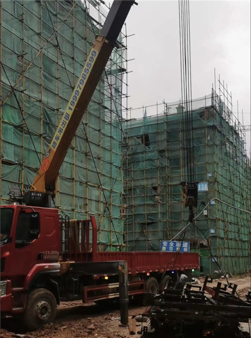 麻阳“慢工细活”—— 吊车的 “微动控制” 技术