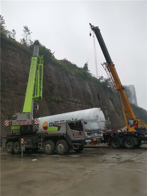 麻阳“不怕风雨冻”—— 吊车的 “恶劣环境适应” 技术